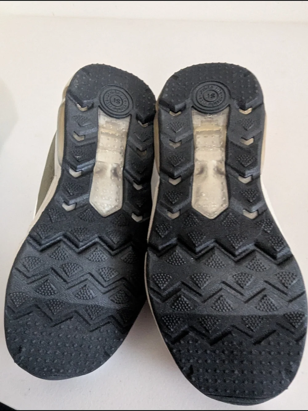 Stride Rite M2P Lighted Monster Sneakers Olive Shark Big Kids Size 1M Light Up